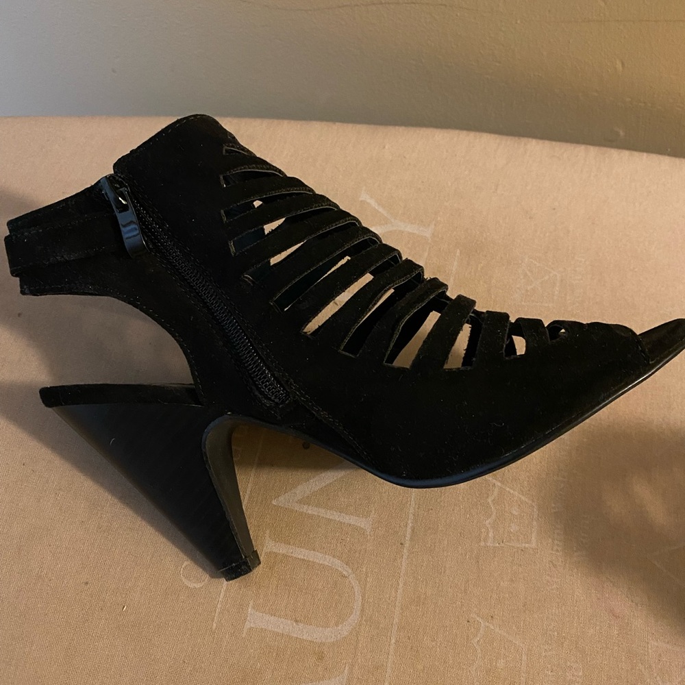 Open toe black suede heel sandal size 10